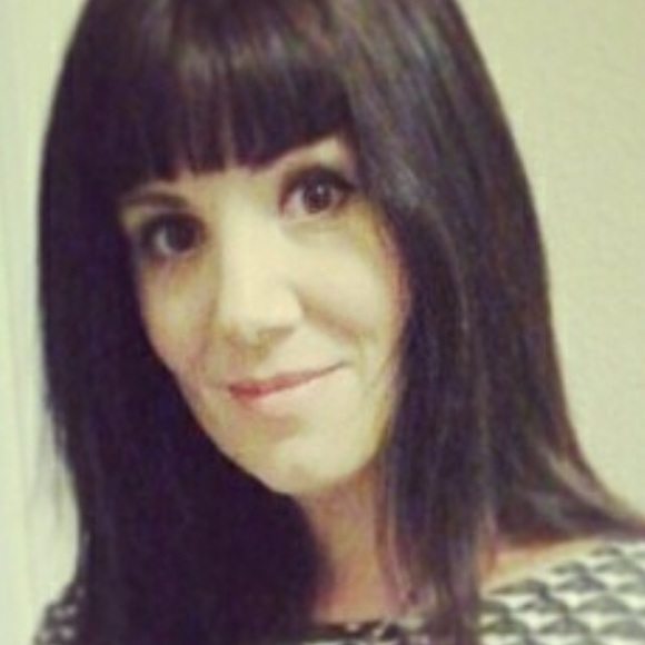 Profile Picture of Molly Rubilar (@mollyrubi) on Poshmark