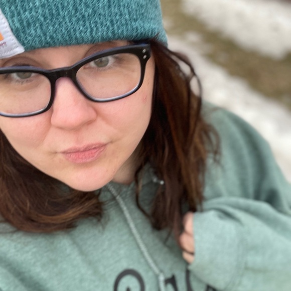 Profile Picture of Danielle Meier (@dannigurl04256) on Poshmark