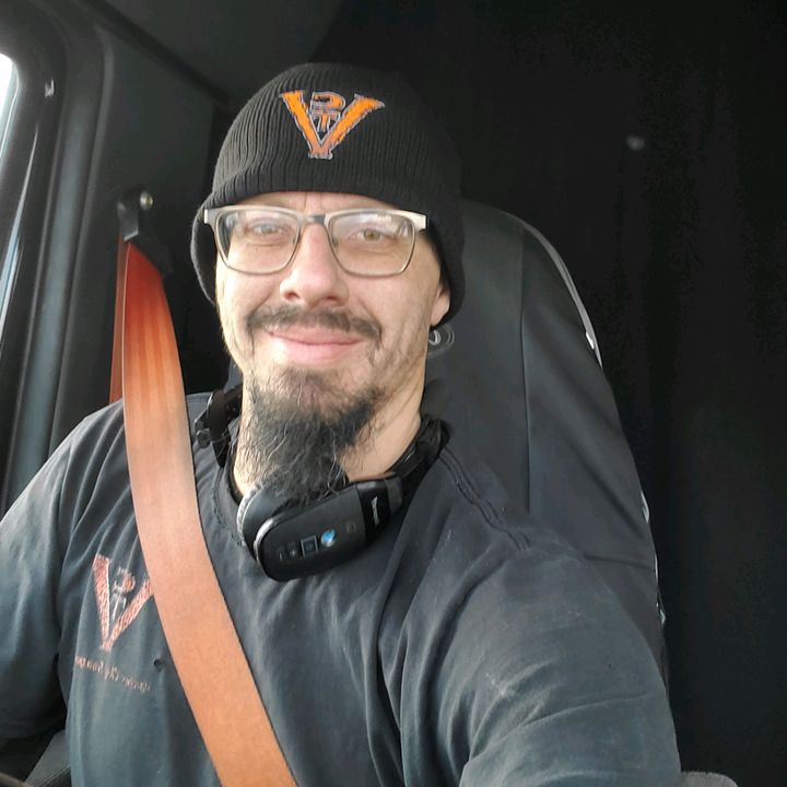 Profile Picture of LT Trucking (@leonstrimble) on Tiktok