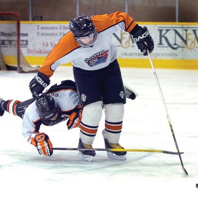 Profile Picture of Mackenzie Hollis (@Macshot27) on Twitter