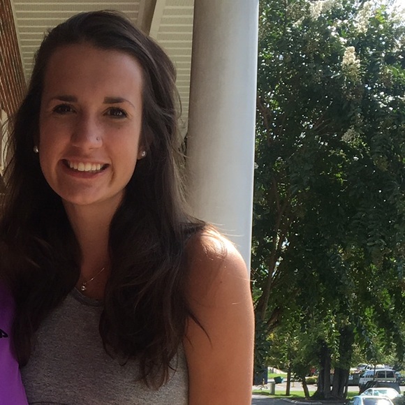 Profile Picture of Maggie Giller (@mags_gill) on Poshmark