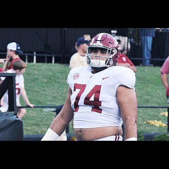 Profile Picture of Jedrick Wills (@jedwills) on Poshmark