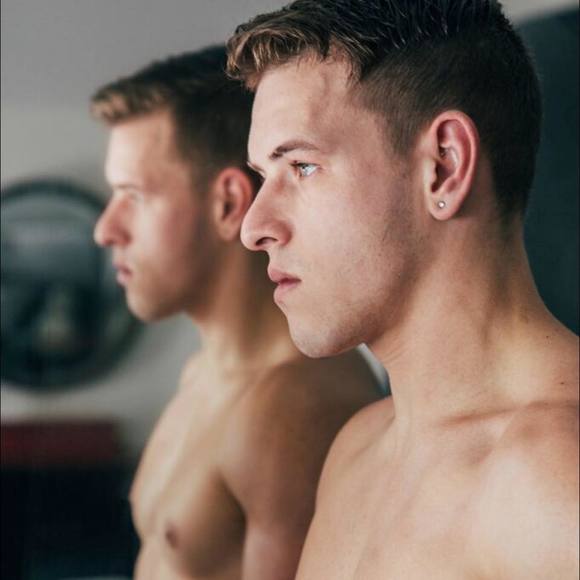 Profile Picture of Alec Chinnis (@alecchinnis26) on Poshmark