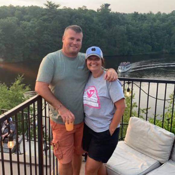 Profile Picture of Kari Felderman (@karicarter5) on Poshmark