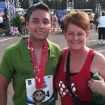 Profile Picture of Corey Torres (@warbleaway) on Twitter