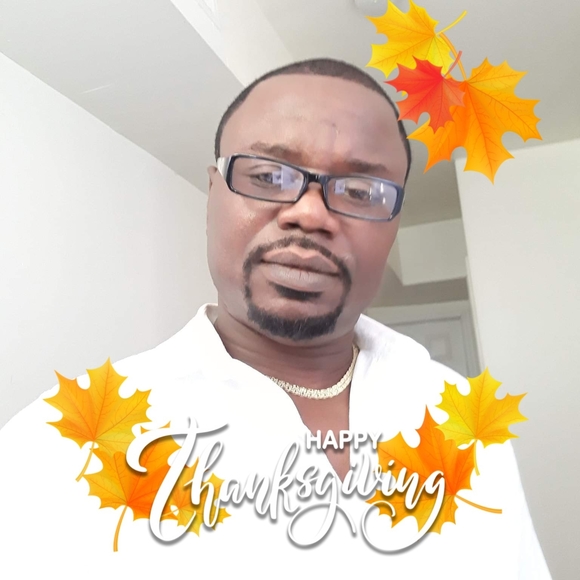 Profile Picture of Ray James (@rayjames868) on Poshmark