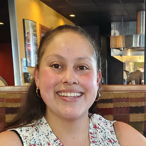 Profile Picture of Ariel Aragon (@arielaragon3) on Poshmark