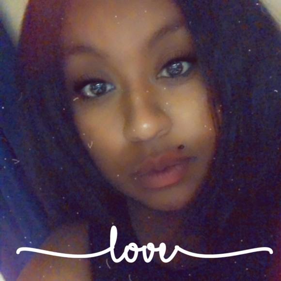 Profile Picture of Gabriella Jagdeo (@toots0106) on Poshmark