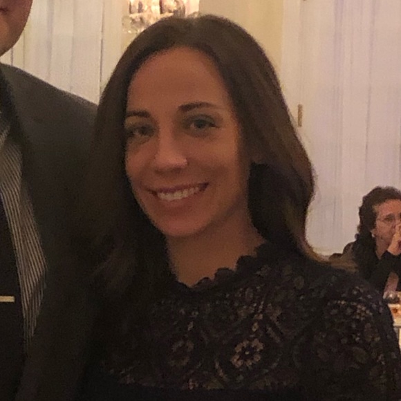 Profile Picture of Caitlin Raiten (@caitrait) on Poshmark