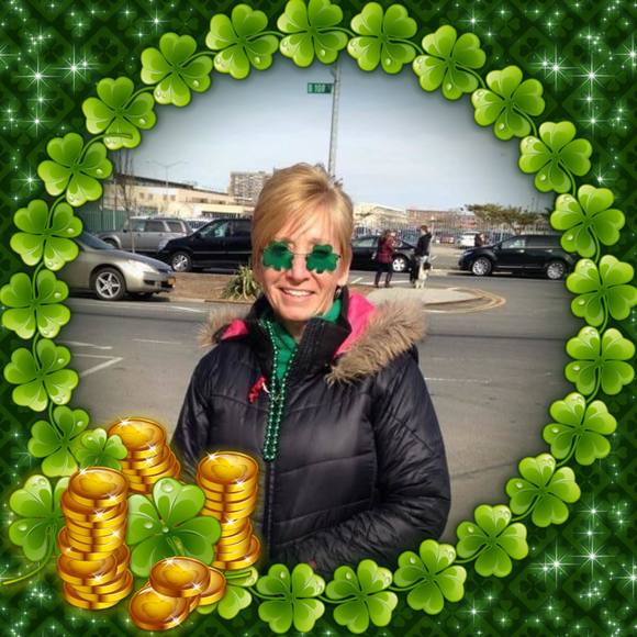 Profile Picture of Lisa Wachsmuth (@ltw313) on Poshmark