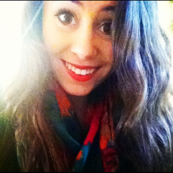 Profile Picture of Claudia Connors (@claudiasconnors) on Poshmark