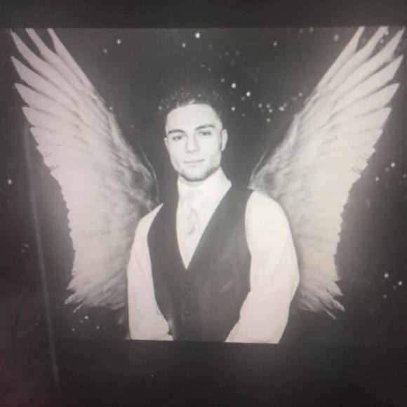 Profile Picture of Rena Enblom (@jessicawessika) on Poshmark