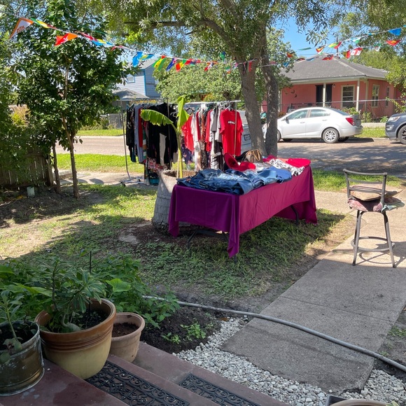 Profile Picture of Cassetta Cheeks (@holley56) on Poshmark