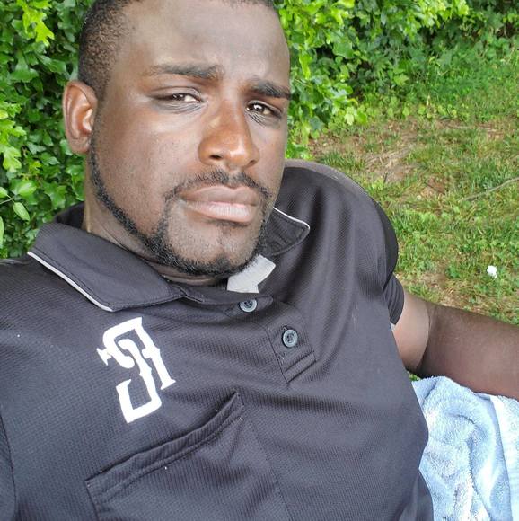 Profile Picture of Derek Stevenson (@sexynino) on Poshmark