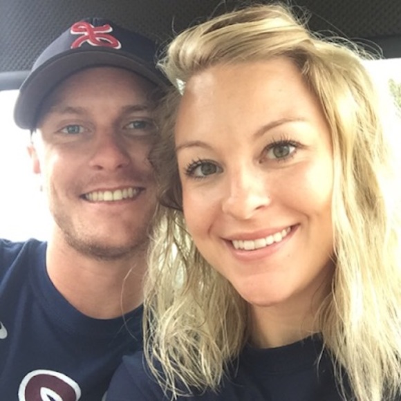 Shaylyn Doorneweerd - Poshmark Profile Picture of Shaylyn Doorneweerd (@thedoorneweerds) on Poshmark