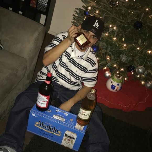 Matthew Ceron - Poshmark Profile Picture of Matthew Ceron (@lilgage) on Poshmark