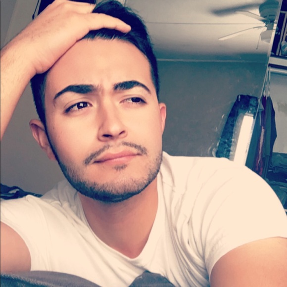 Daniel Santa cruz - Poshmark Profile Picture of Daniel Santa cruz (@danychanywany) on Poshmark