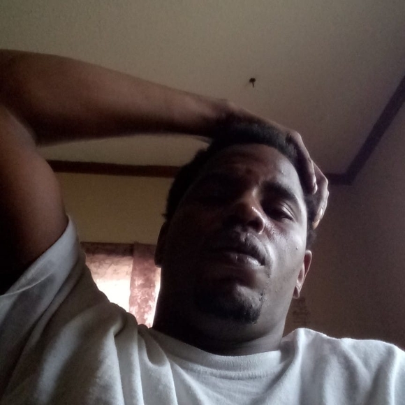Profile Picture of Maurice Lowe (@316mlowe87) on Poshmark