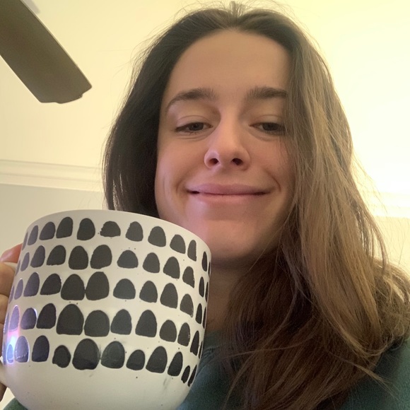 Profile Picture of Maureen Mctague (@maureenmctague) on Poshmark