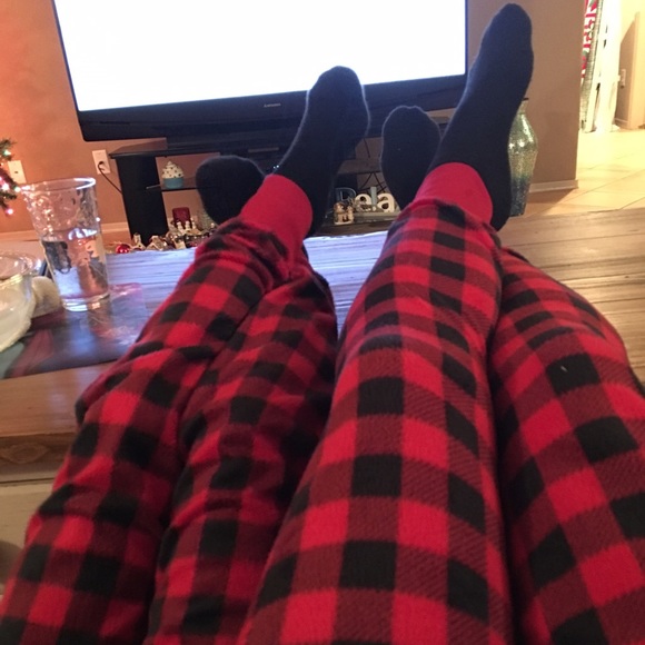 Profile Picture of Becky Gilmour (@ownyourlook) on Poshmark