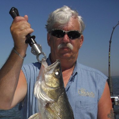 Profile Picture of Mikie (@mike_fargo52) on Twitter
