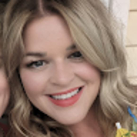 Profile Picture of Haley Meadows (@haleymeadows925) on Poshmark