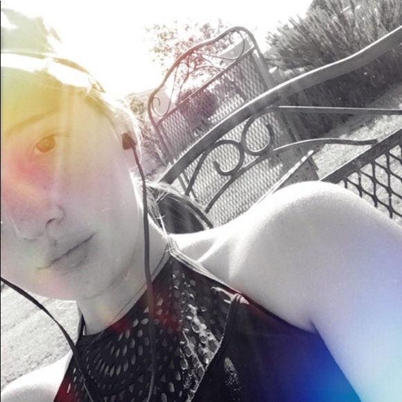Profile Picture of Adonai Feltenstein (@adonai_f) on Poshmark