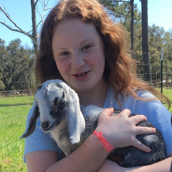 Profile Picture of Ruby Hill (@rubyhill52507) on Poshmark