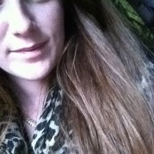 Profile Picture of Laura Leach (@lolay_bear) on Myspace