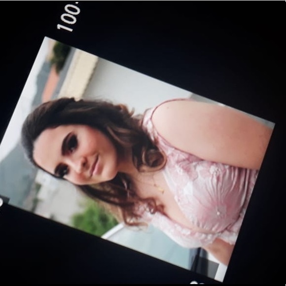 Profile Picture of Ana luiza Santos lima (@_analima24) on Poshmark