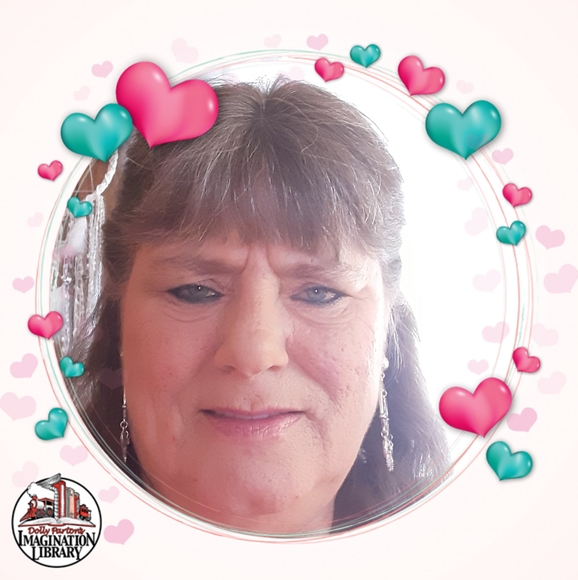 Profile Picture of Kelly Selby (@kellyselby81) on Poshmark