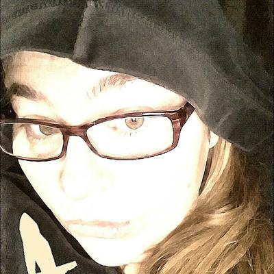 Profile Picture of Veronica Fitzpatrick (@vernfitz16) on Twitter