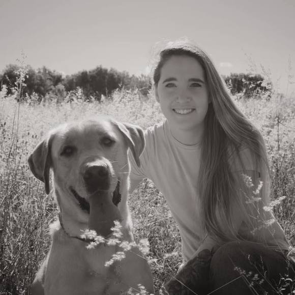 Profile Picture of Payton Bates (@paypaybates) on Poshmark