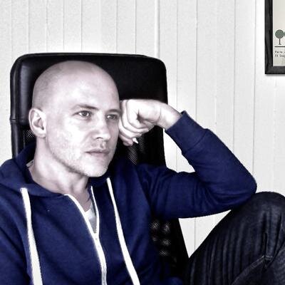 Profile Picture of Tom Redfern (@TomRedfern) on Twitter