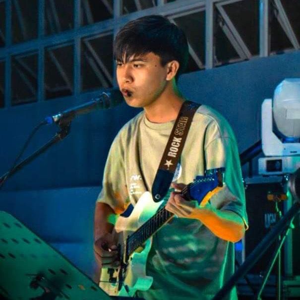 Profile Picture of Carlbonn Jhoebert Albay (@carlbonn) on Tiktok