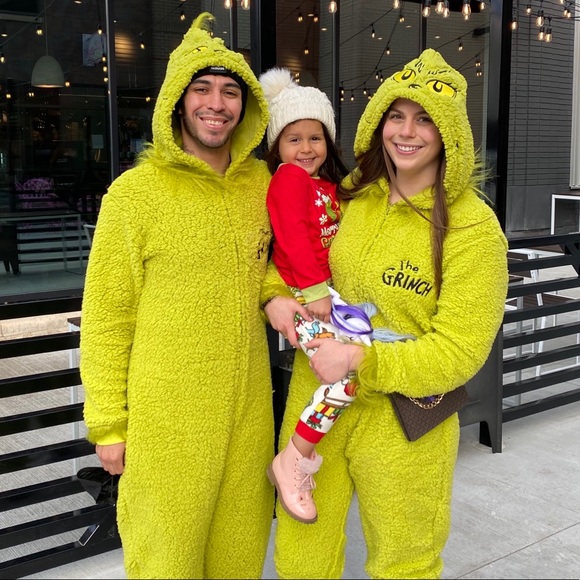 Profile Picture of Danielle Castleberg (@demc14) on Poshmark