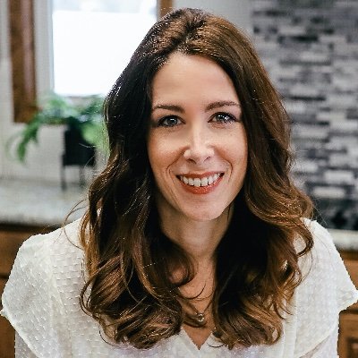 Profile Picture of Colette Schaffer (@SchafferColette) on Twitter