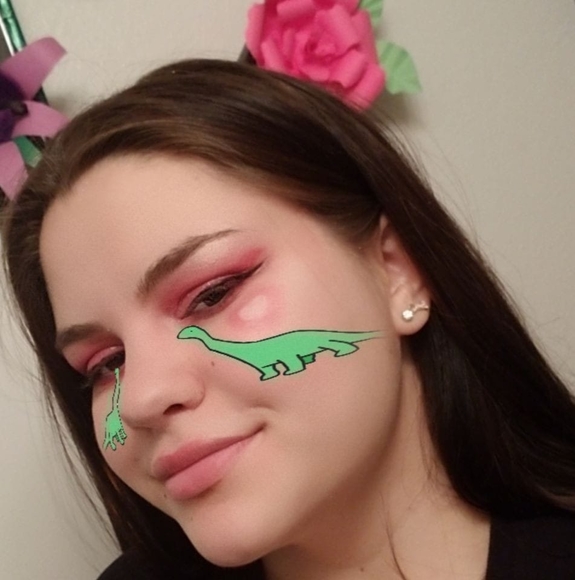 Profile Picture of Fayth Ferguson (@faythferguson) on Poshmark