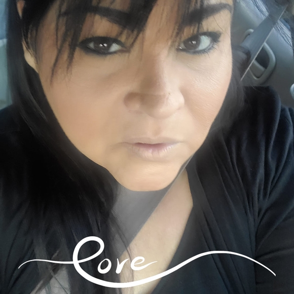 Profile Picture of Nancy Fuster (@nancyfuster12) on Poshmark