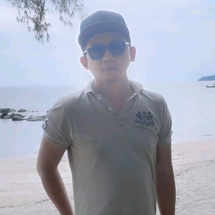 Profile Picture of 𝓡𝓸𝔂𝓼𝓽𝓸𝓷 (@roy.ston) on Tiktok