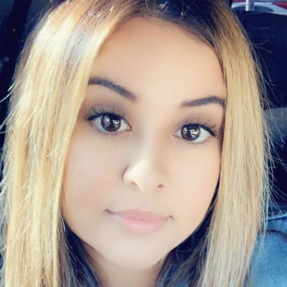 Profile Picture of Christine Robles (@christinerobles) on Poshmark