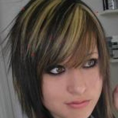 Profile Picture of Theresa Clements (@Laletuno) on Twitter