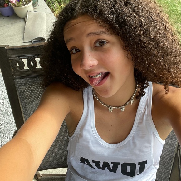 Profile Picture of Julia Knapp (@juliaknapp190) on Poshmark