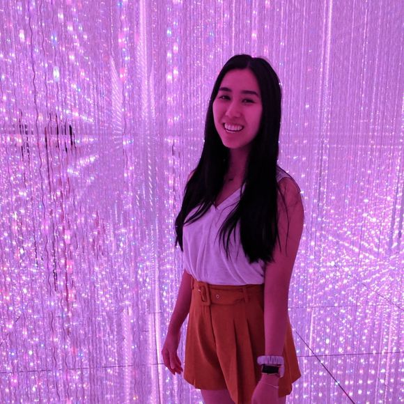 Profile Picture of Grace Liu (@gvliu) on Poshmark
