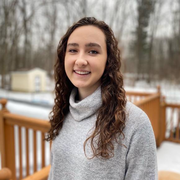 Profile Picture of Eliza Merges (@emerges33) on Poshmark