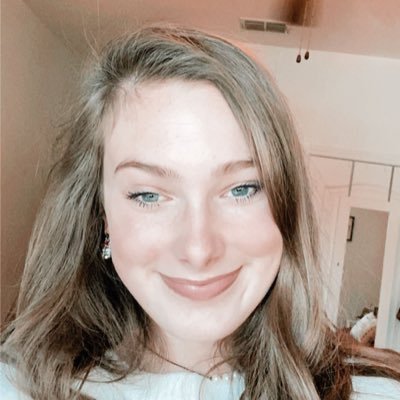 Profile Picture of Claudia Downs (@claudialdowns) on Twitter