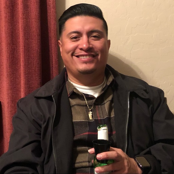 Profile Picture of Julian Palacios (@jaepalacios1) on Poshmark