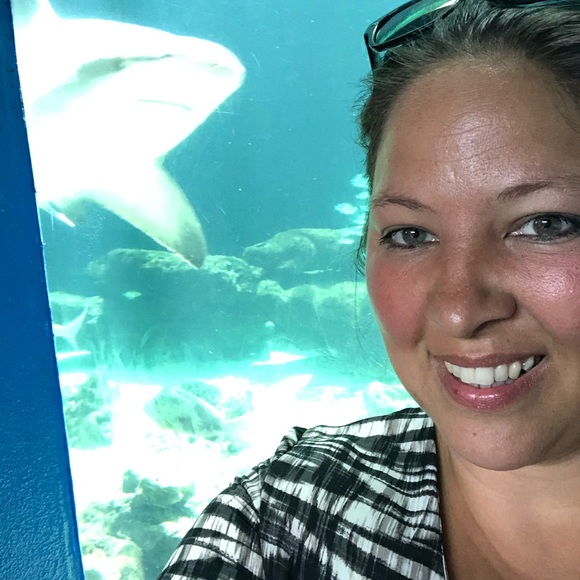 Profile Picture of Alisha Hebert (@alisha_hebert) on Poshmark