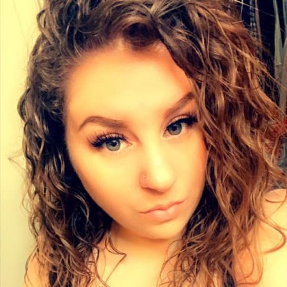 Profile Picture of Danielle Webb (@daniellewebb710) on Poshmark