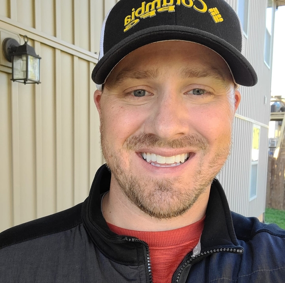 Profile Picture of Brad Neely (@bradn65) on Poshmark